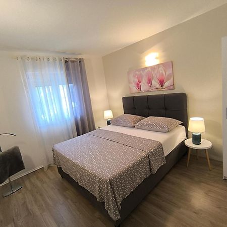 Villa Seaview With Pool - Apartment Cotton Трогир Екстериор снимка